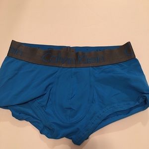 Calvin Klein low rise trunks size medium NWOT
